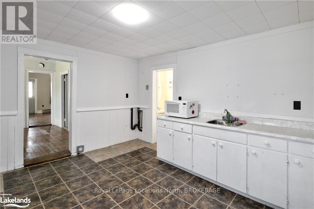 203 Queen Street, South Bruce Peninsula, Ontario  N0H 1P0 - Photo 10 - X10439587