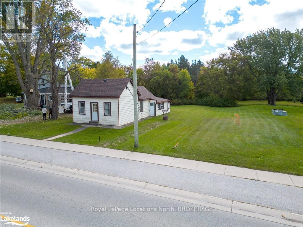 203 Queen Street, South Bruce Peninsula, Ontario  N0H 1P0 - Photo 2 - X10439587