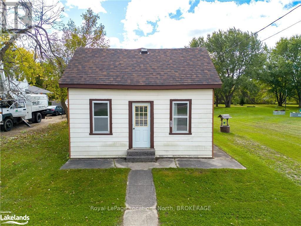 203 Queen Street, South Bruce Peninsula, Ontario  N0H 1P0 - Photo 3 - X10439587