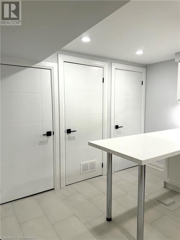 26 Greyfriar Drive Unit# 2, Hamilton, Ontario  L9C 4S2 - Photo 21 - 40688084