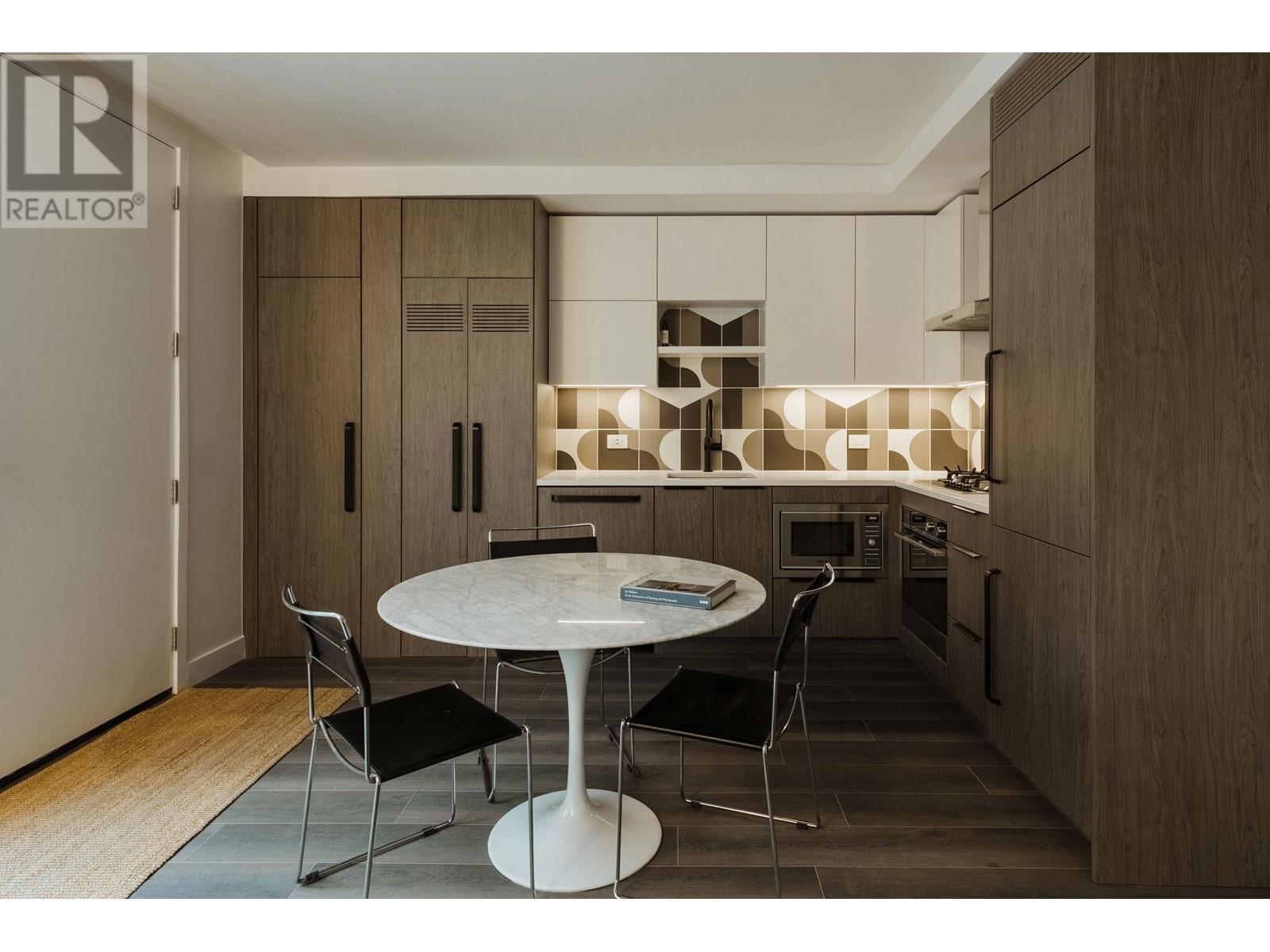 330 E 15th Avenue, Vancouver, British Columbia V5T 0K5 - Photo 4 - R2949267