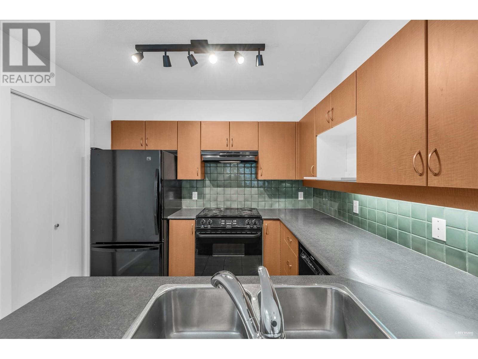 205 3161 W 4th Avenue, Vancouver, British Columbia V6K 1R6 - Photo 13 - R2953299