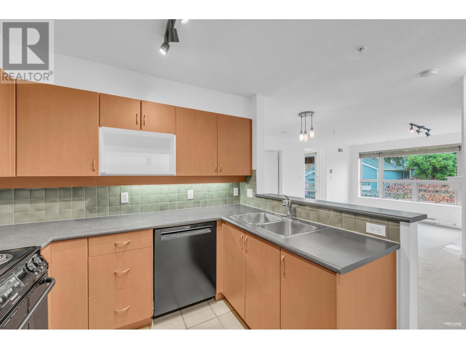 205 3161 W 4th Avenue, Vancouver, British Columbia V6K 1R6 - Photo 15 - R2953299