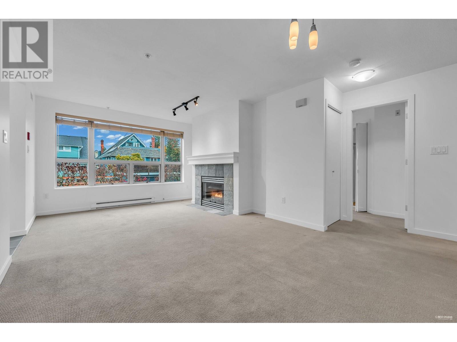 205 3161 W 4th Avenue, Vancouver, British Columbia V6K 1R6 - Photo 2 - R2953299