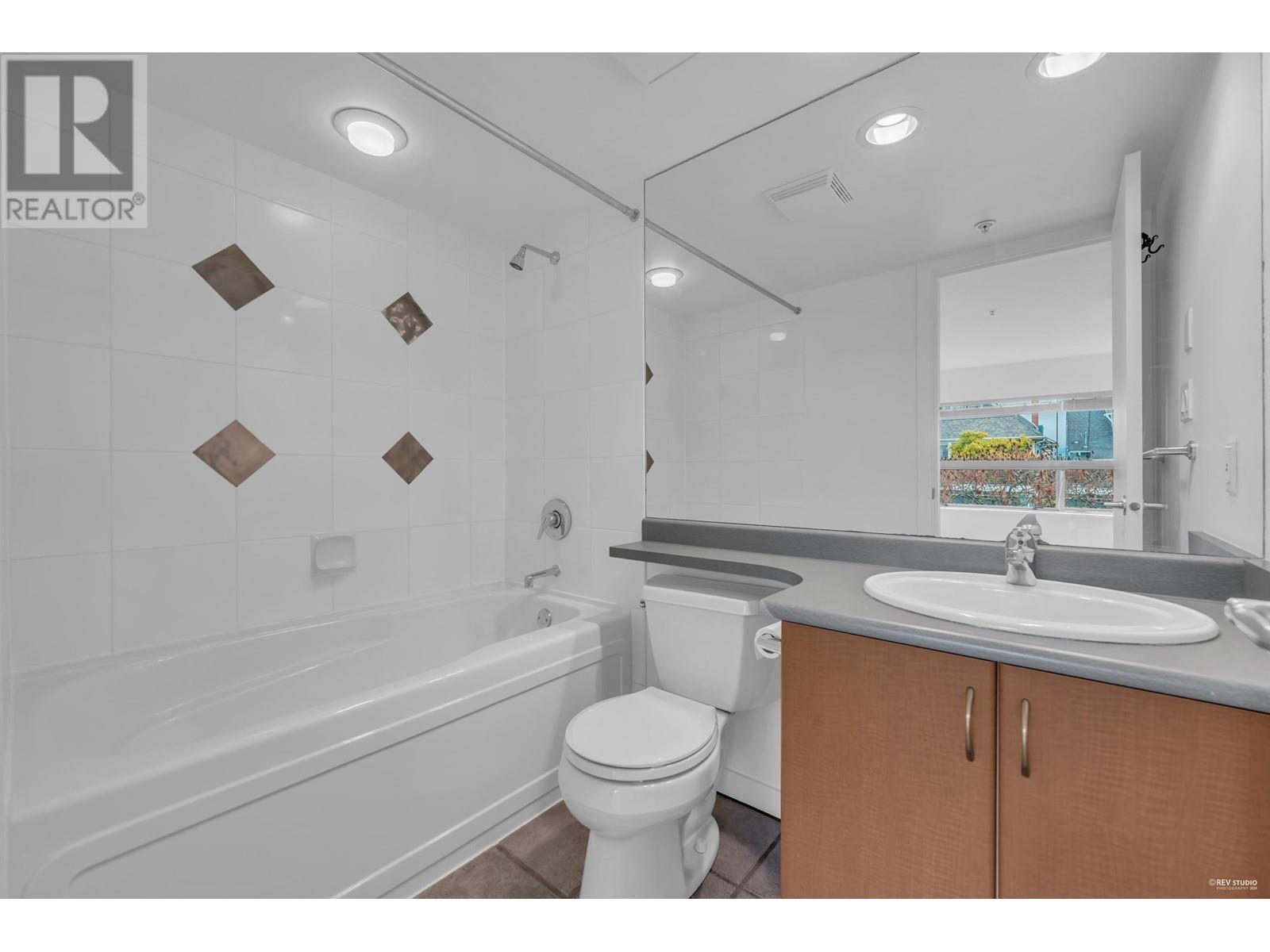 205 3161 W 4th Avenue, Vancouver, British Columbia V6K 1R6 - Photo 21 - R2953299