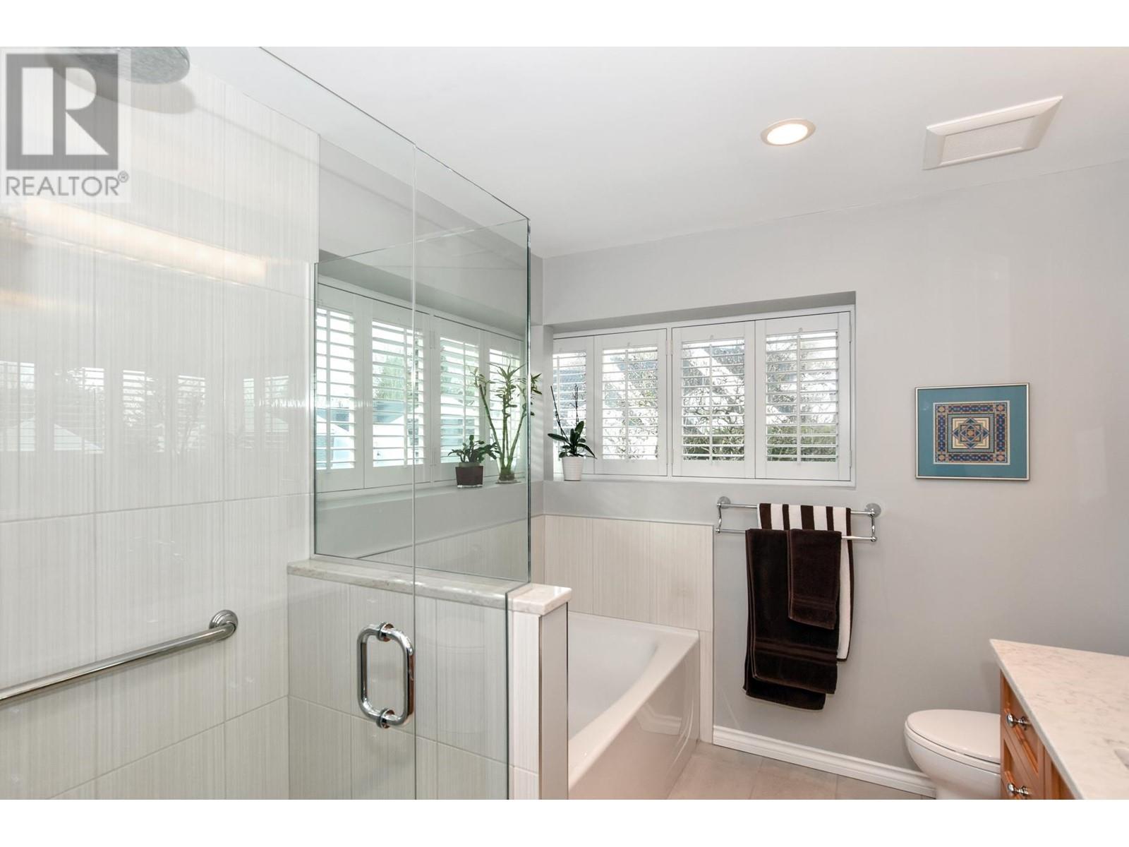 Listing Picture 23 of 40 : 8467 PORTSIDE COURT, Vancouver / 溫哥華 - 魯藝地產 Yvonne Lu Group - MLS Medallion Club Member