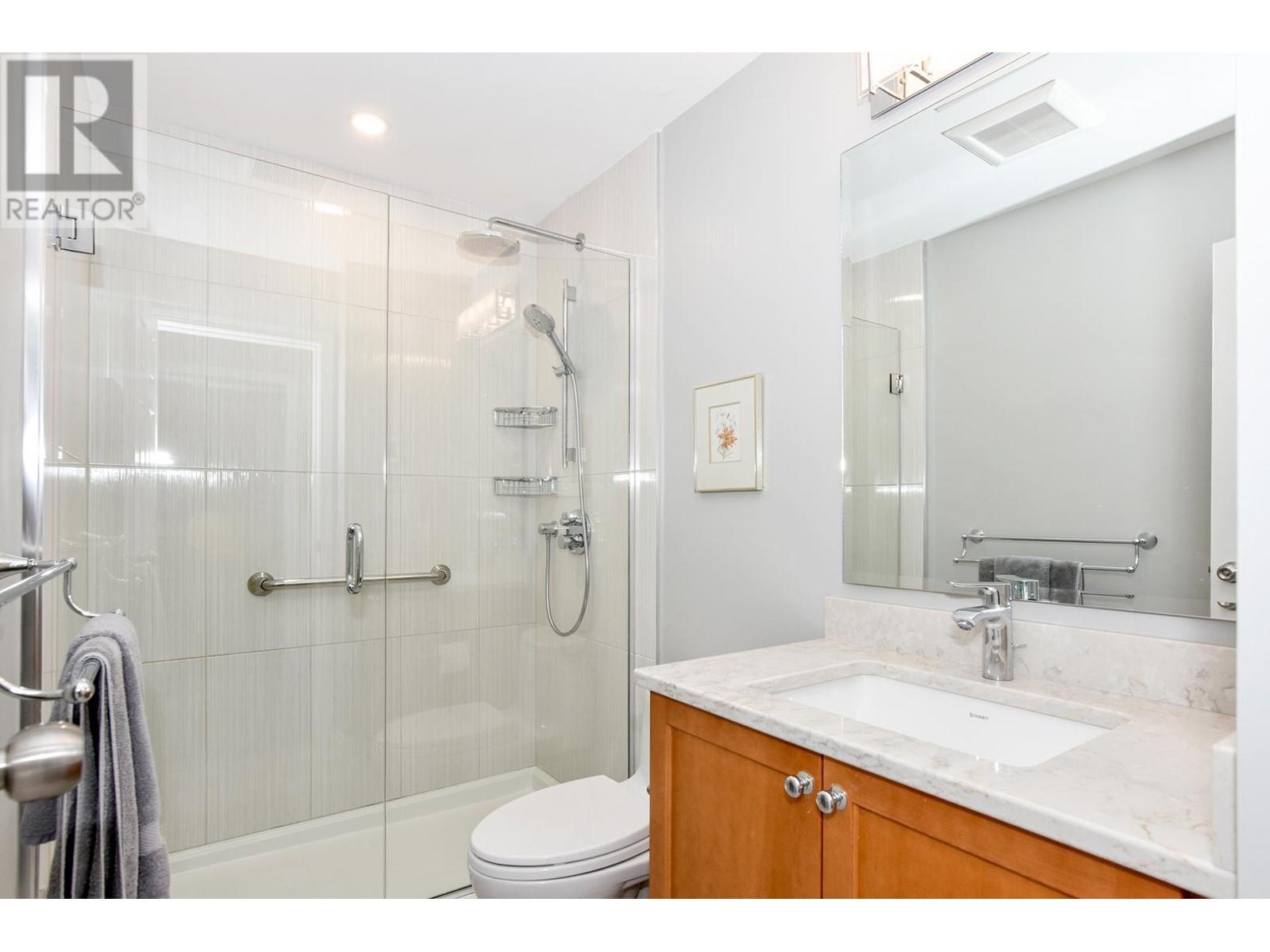 Listing Picture 28 of 40 : 8467 PORTSIDE COURT, Vancouver / 溫哥華 - 魯藝地產 Yvonne Lu Group - MLS Medallion Club Member