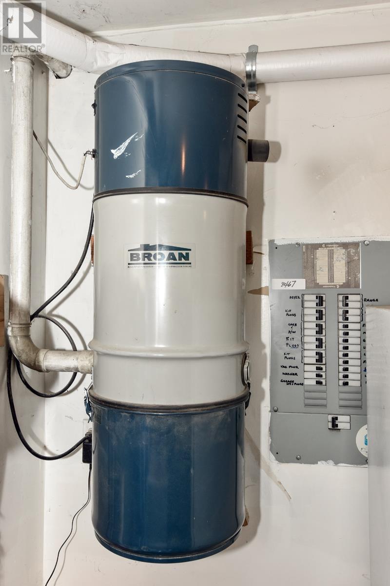 Listing Picture 34 of 40 : 8467 PORTSIDE COURT, Vancouver / 溫哥華 - 魯藝地產 Yvonne Lu Group - MLS Medallion Club Member