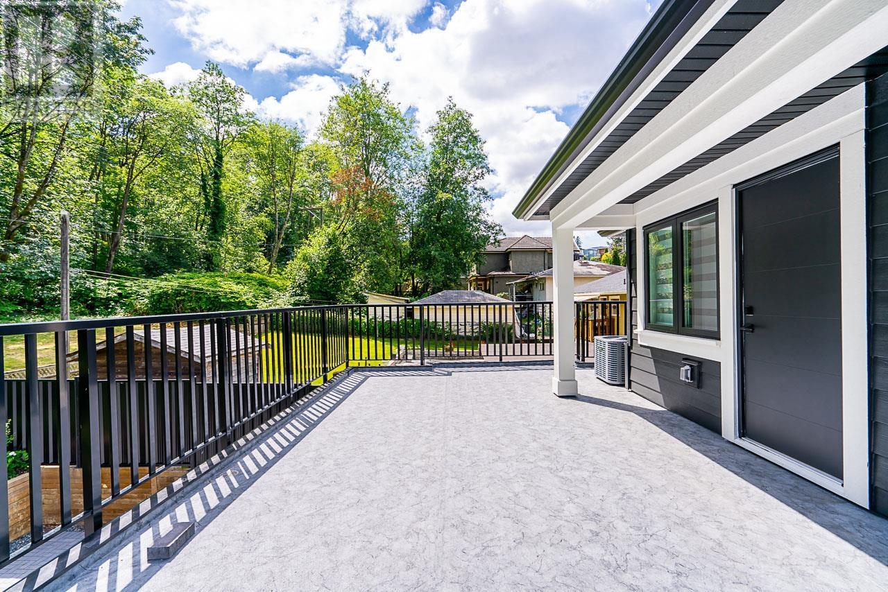 Listing Picture 33 of 38 : 1 4096 NITHSDALE STREET, Burnaby / 本拿比 - 魯藝地產 Yvonne Lu Group - MLS Medallion Club Member