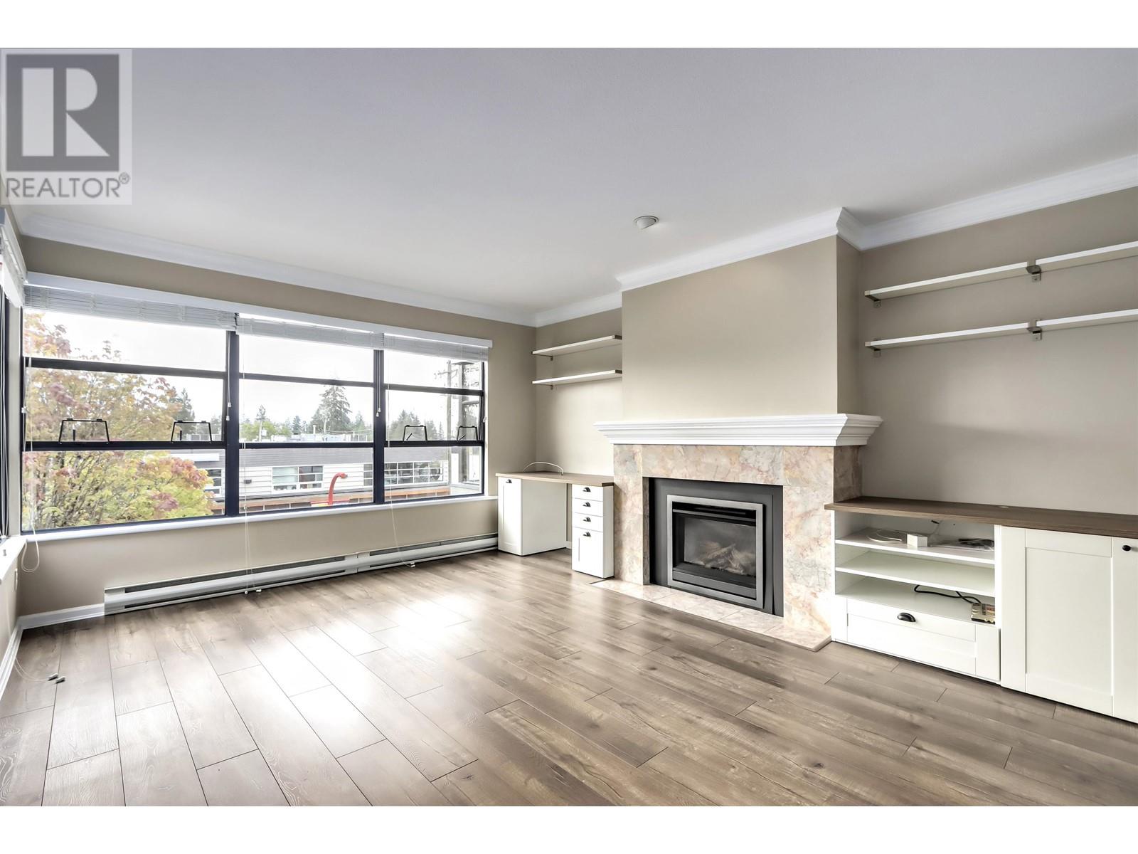 Property at 301 3151 WOODBINE DRIVE image 3