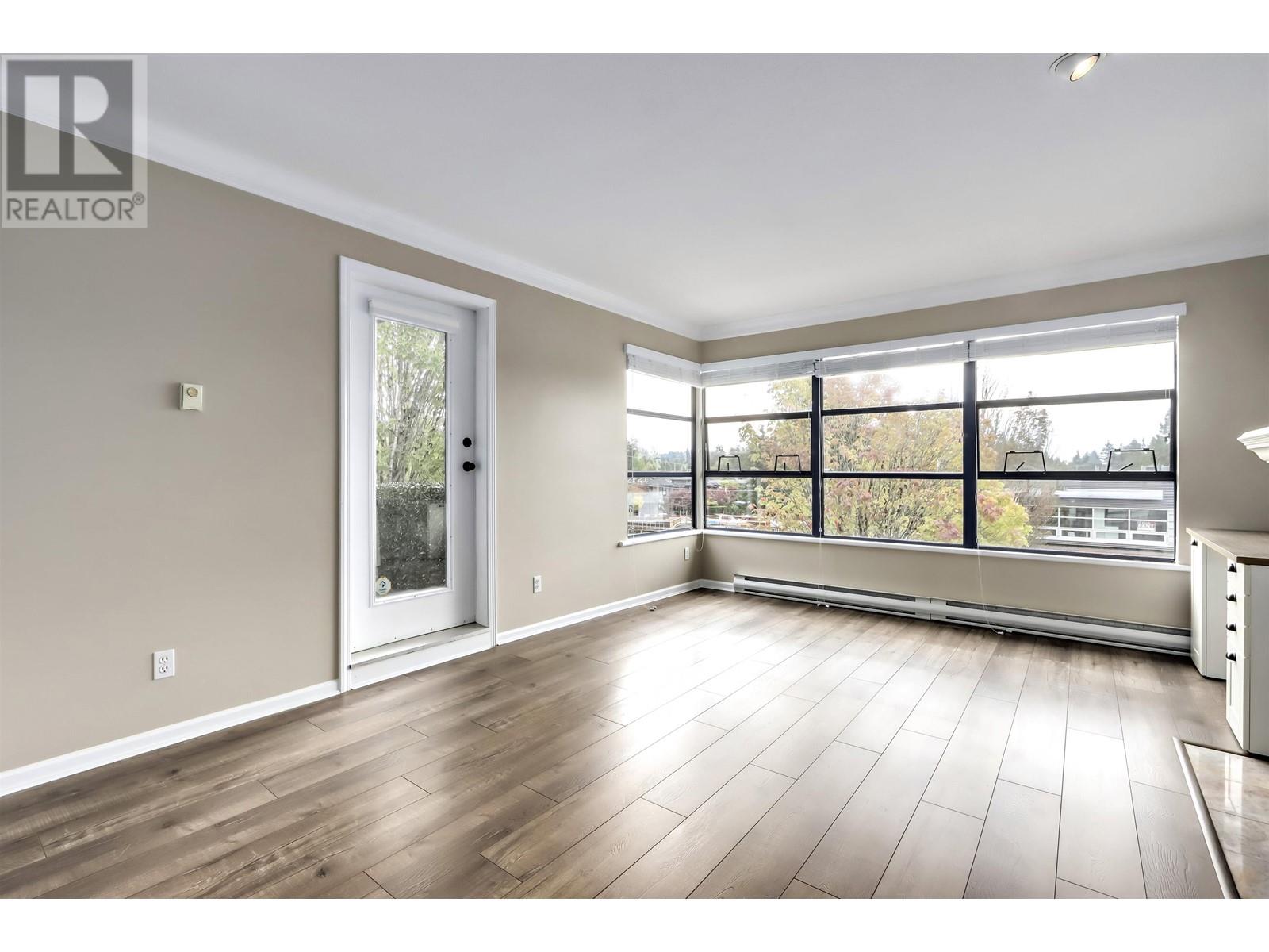 Property at 301 3151 WOODBINE DRIVE image 5