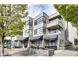 301 3151 WOODBINE DRIVE, North Vancouver, British Columbia
