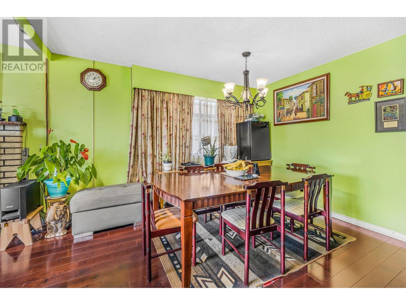 1017 Se Marine Drive, Vancouver, British Columbia  V5X 2V5 - Photo 3 - R2953377