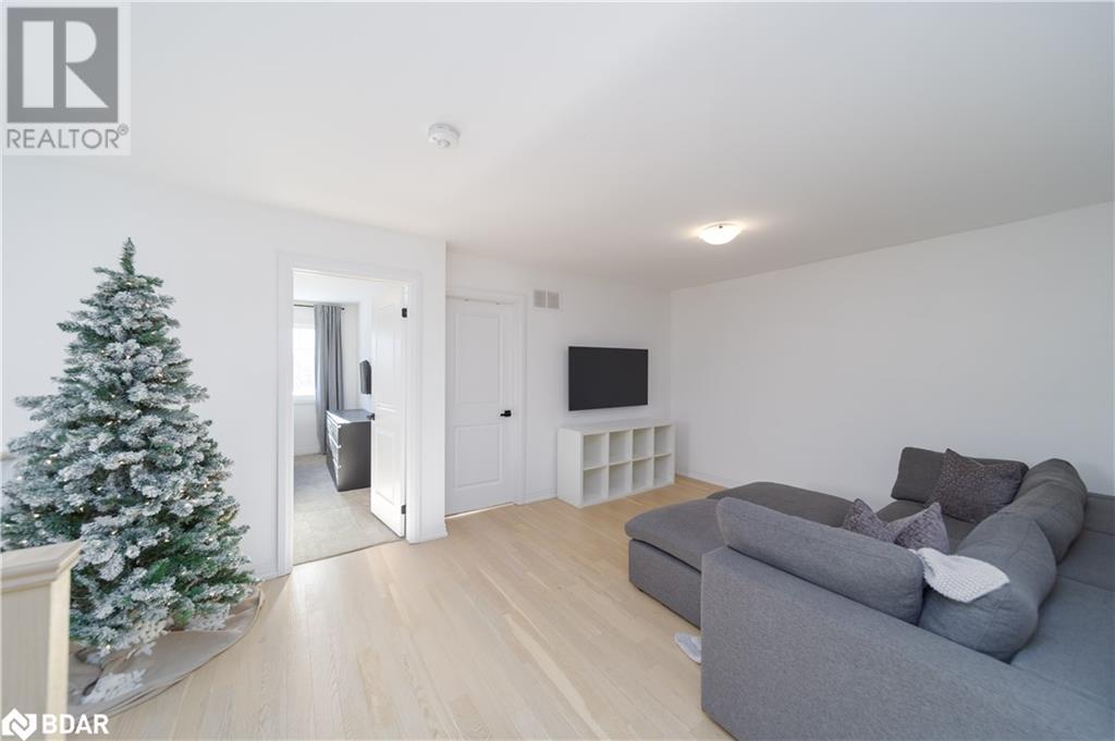 29 Harvest Crescent, Barrie, Ontario  L9J 0T3 - Photo 13 - 40688124