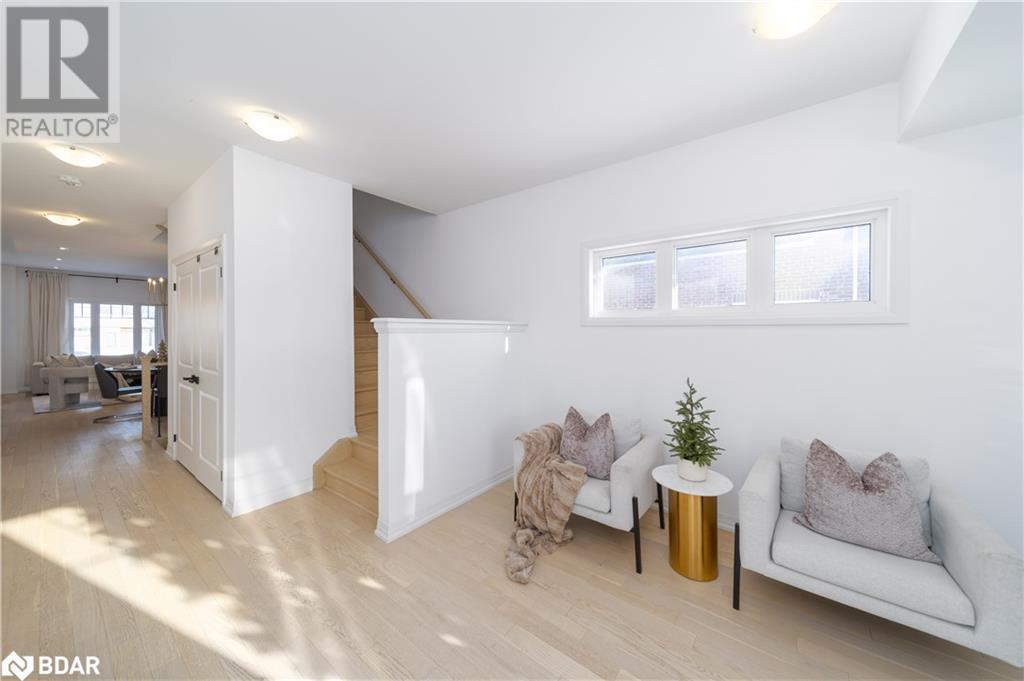 29 Harvest Crescent, Barrie, Ontario  L9J 0T3 - Photo 2 - 40688124