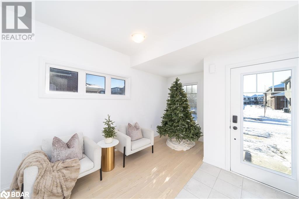 29 Harvest Crescent, Barrie, Ontario  L9J 0T3 - Photo 3 - 40688124