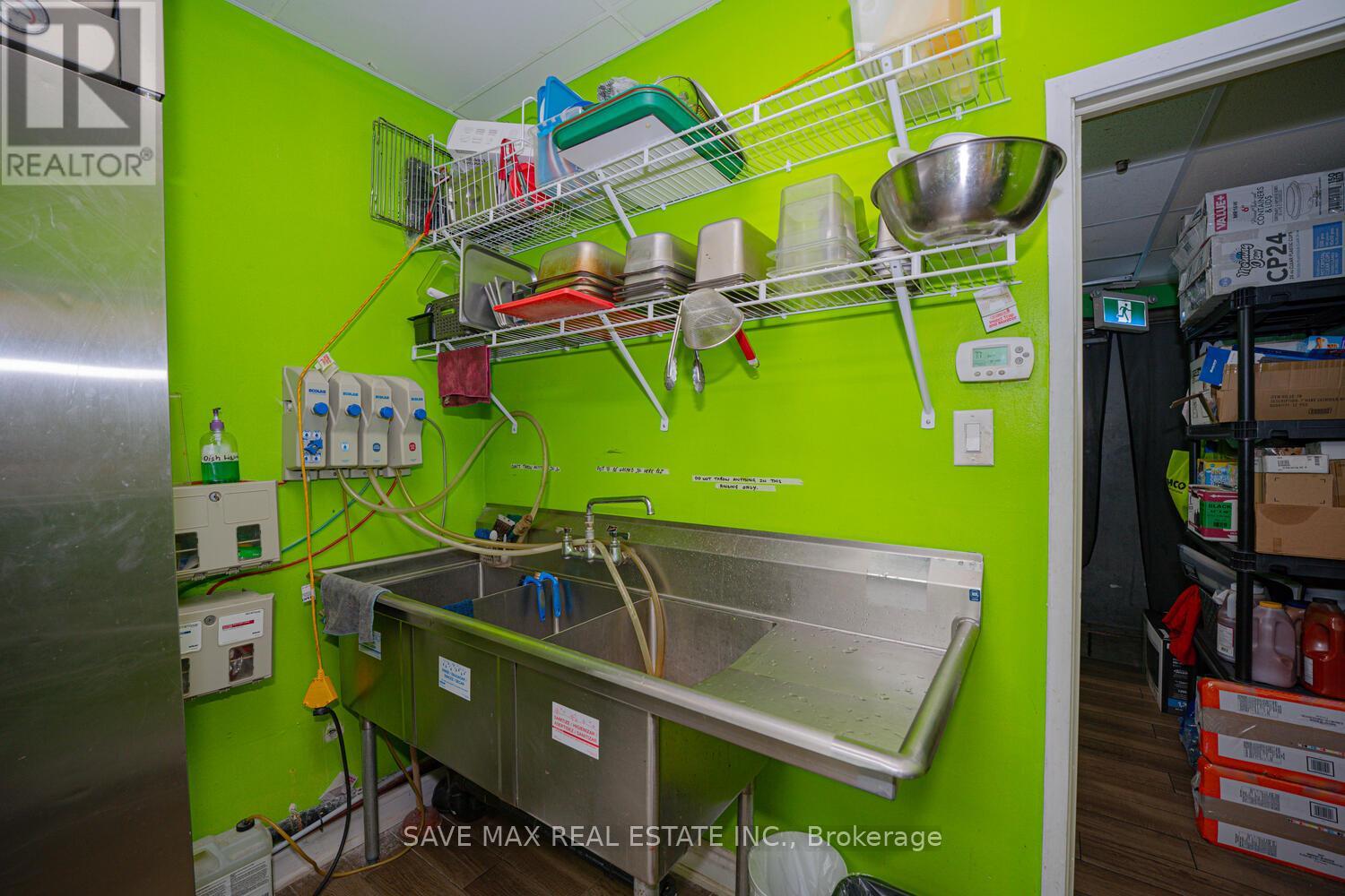 10 - 106 Humber College Boulevard, Toronto, Ontario  M9V 4E4 - Photo 21 - W11911317
