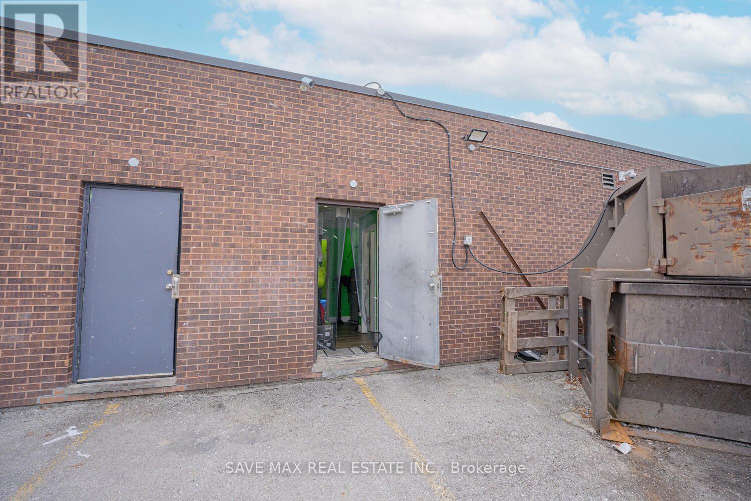 10 - 106 Humber College Boulevard, Toronto, Ontario  M9V 4E4 - Photo 28 - W11911317