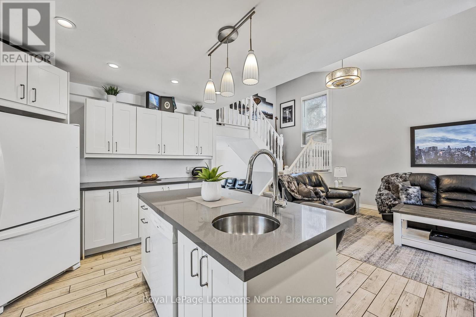 40 Savarin Street, Wasaga Beach, Ontario  L9Z 2N8 - Photo 10 - S11892616