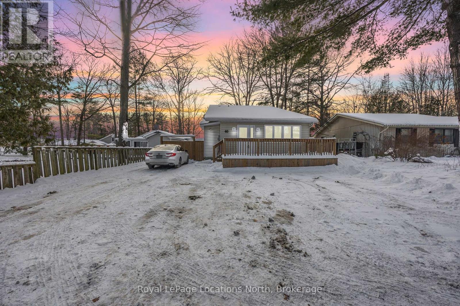 40 Savarin Street, Wasaga Beach, Ontario  L9Z 2N8 - Photo 2 - S11892616