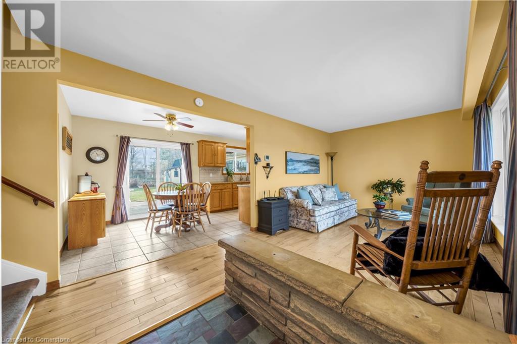 4 Bendamere Drive, Grimsby, Ontario  L3M 2N3 - Photo 7 - 40688380