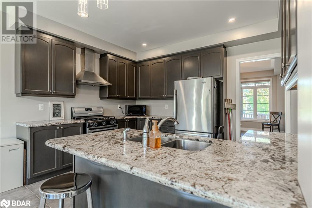 35 Royal Park Boulevard, Barrie, Ontario  L4N 6M8 - Photo 4 - 40688455