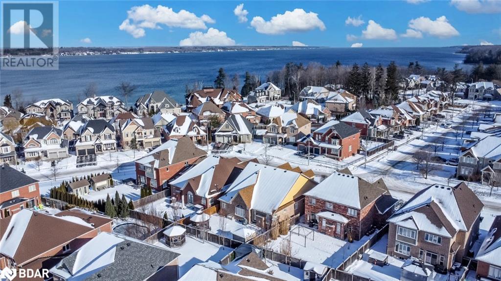 35 Royal Park Boulevard, Barrie, Ontario  L4N 6M8 - Photo 2 - 40688455