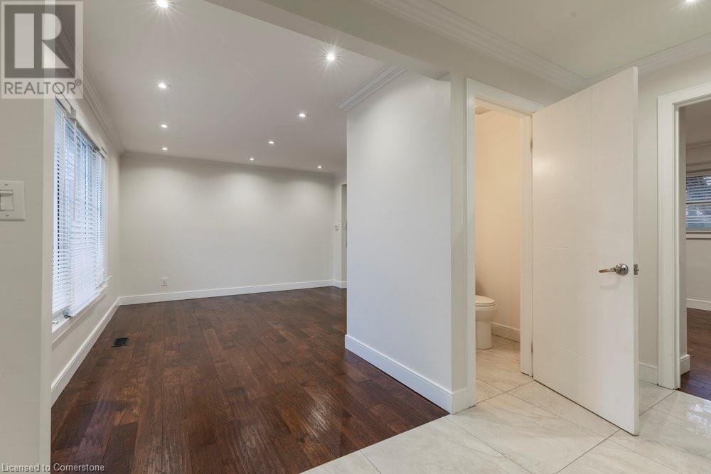 934 David Court, Burlington, Ontario  L7T 4B3 - Photo 4 - 40687390