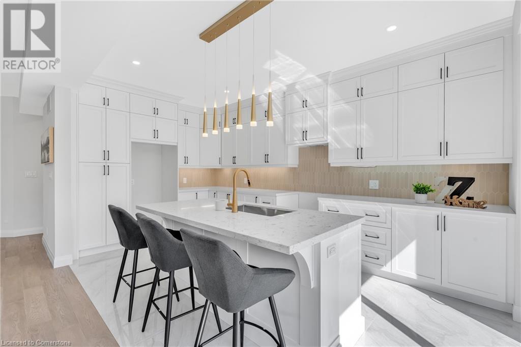 447 A Stone Church Road W, Hamilton, Ontario  L9B 1R7 - Photo 13 - 40688174