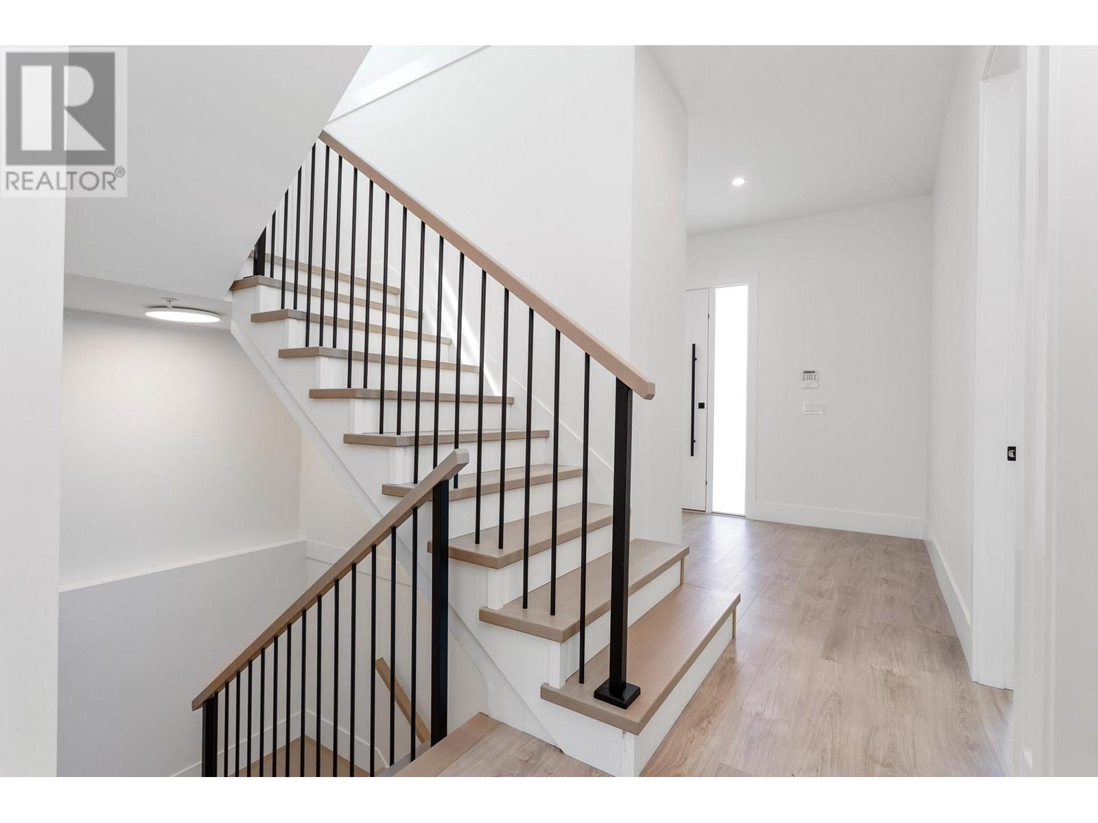 3548 Oxford Street, Port Coquitlam, British Columbia  V3B 4E4 - Photo 6 - R2953338
