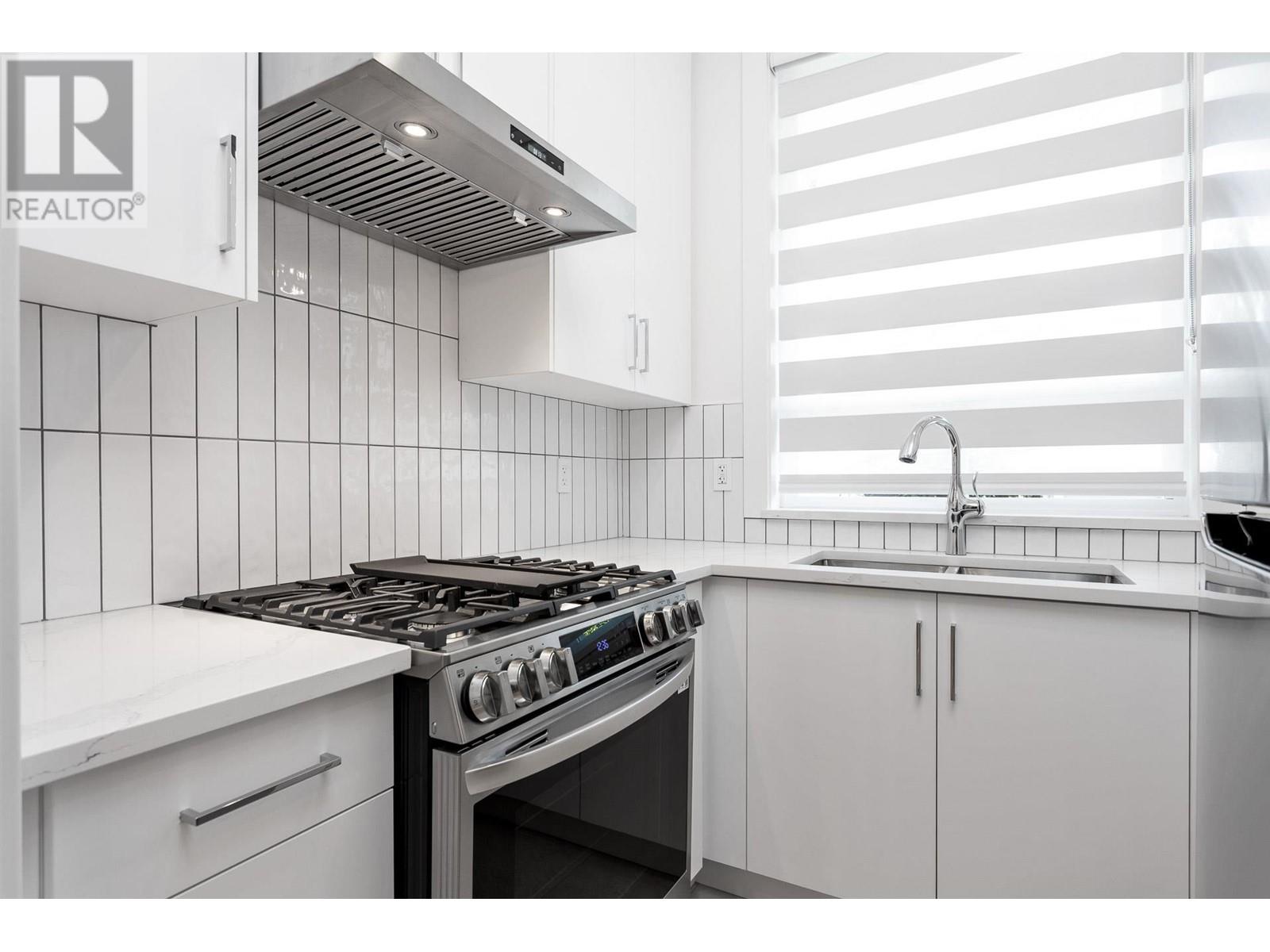 3548 Oxford Street, Port Coquitlam, British Columbia  V3B 4E4 - Photo 17 - R2953338