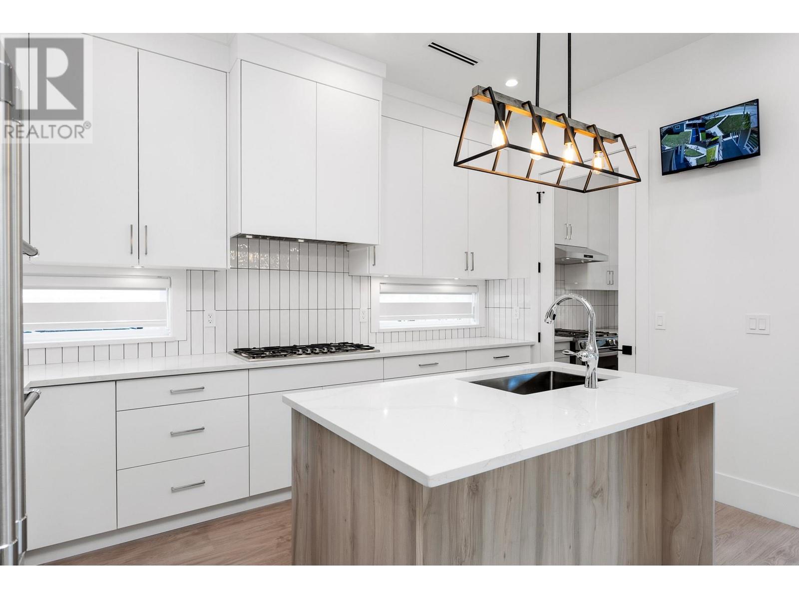 3548 Oxford Street, Port Coquitlam, British Columbia  V3B 4E4 - Photo 13 - R2953338