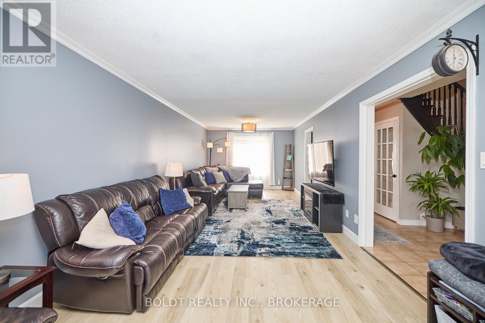 23 Barbican Trail, St. Catharines, Ontario  L2T 4A2 - Photo 6 - X11911381