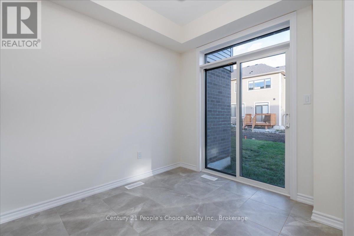 6 Prudhoe Terrace, Barrie, Ontario  L9S 2Z8 - Photo 12 - S11911487