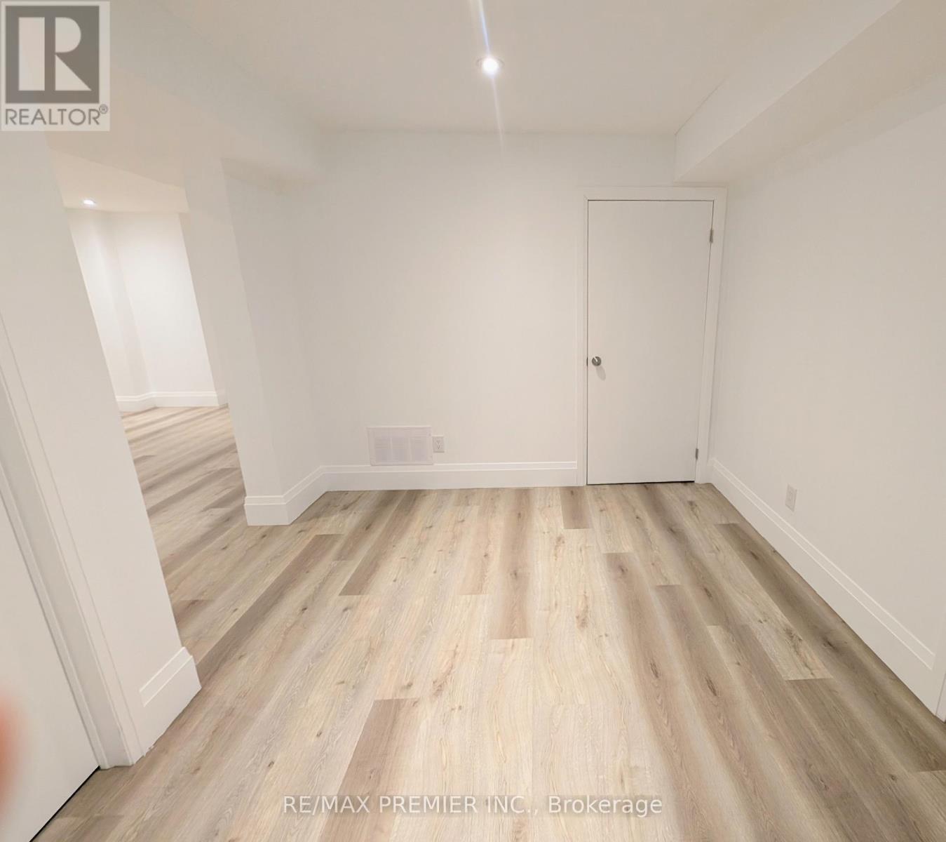 Lower - 15 Timothy Court, Toronto, Ontario  M9P 3T8 - Photo 13 - W11911388