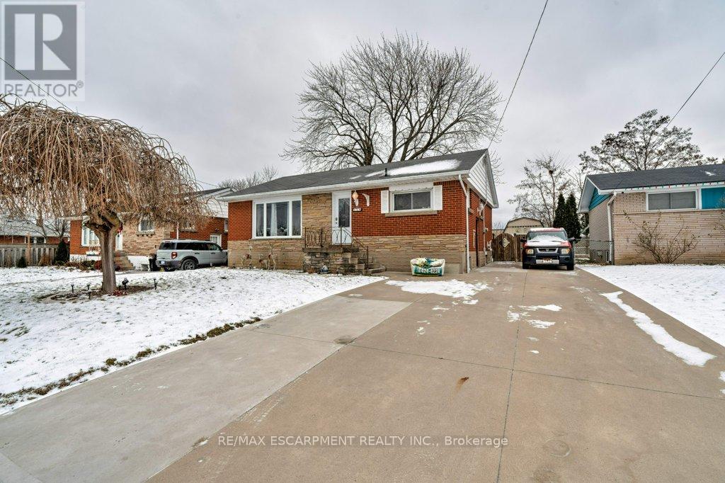 139 West 3rd Street, Hamilton, Ontario  L9C 3K6 - Photo 2 - X11911488