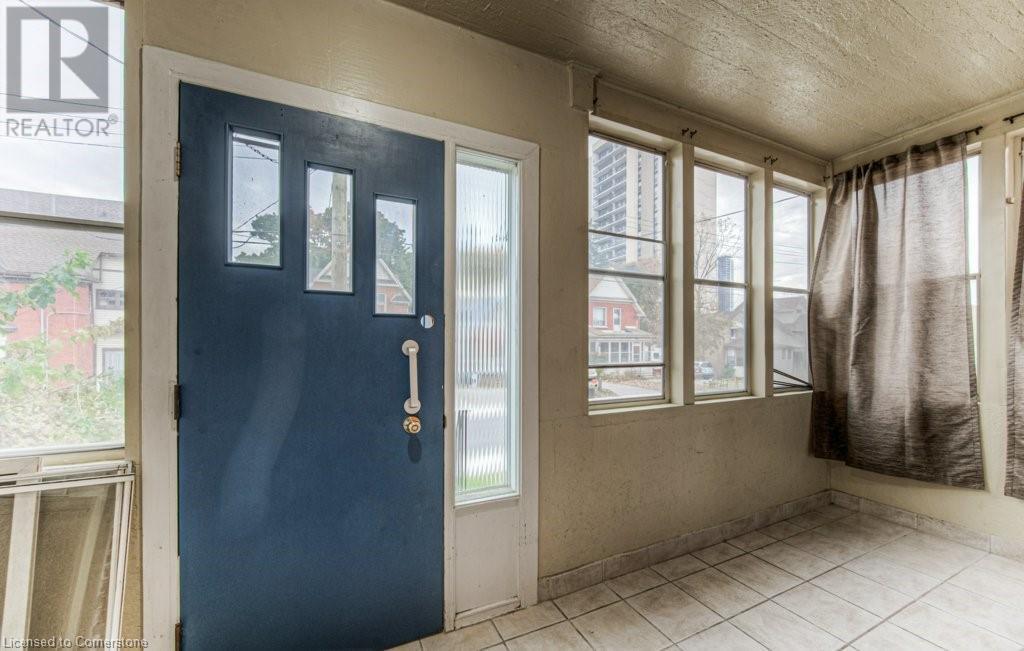 25 Peter Street, Kitchener, Ontario  N2G 3J5 - Photo 4 - 40688321