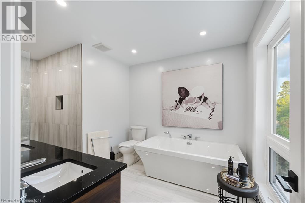 647 Devonshire Avenue, Woodstock, Ontario  N4S 5P9 - Photo 25 - 40688505