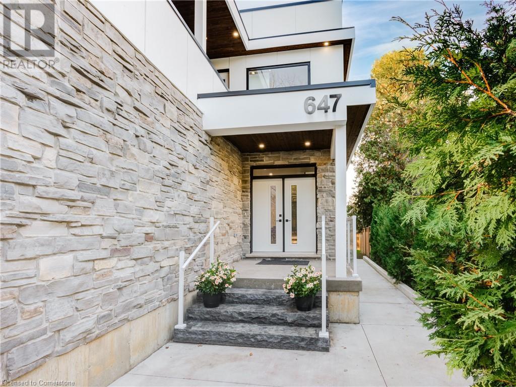 647 Devonshire Avenue, Woodstock, Ontario  N4S 5P9 - Photo 4 - 40688505