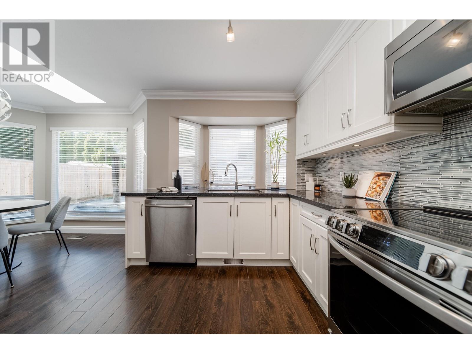 Listing Picture 6 of 40 : 11651 4TH AVENUE, Richmond / 烈治文 - 魯藝地產 Yvonne Lu Group - MLS Medallion Club Member