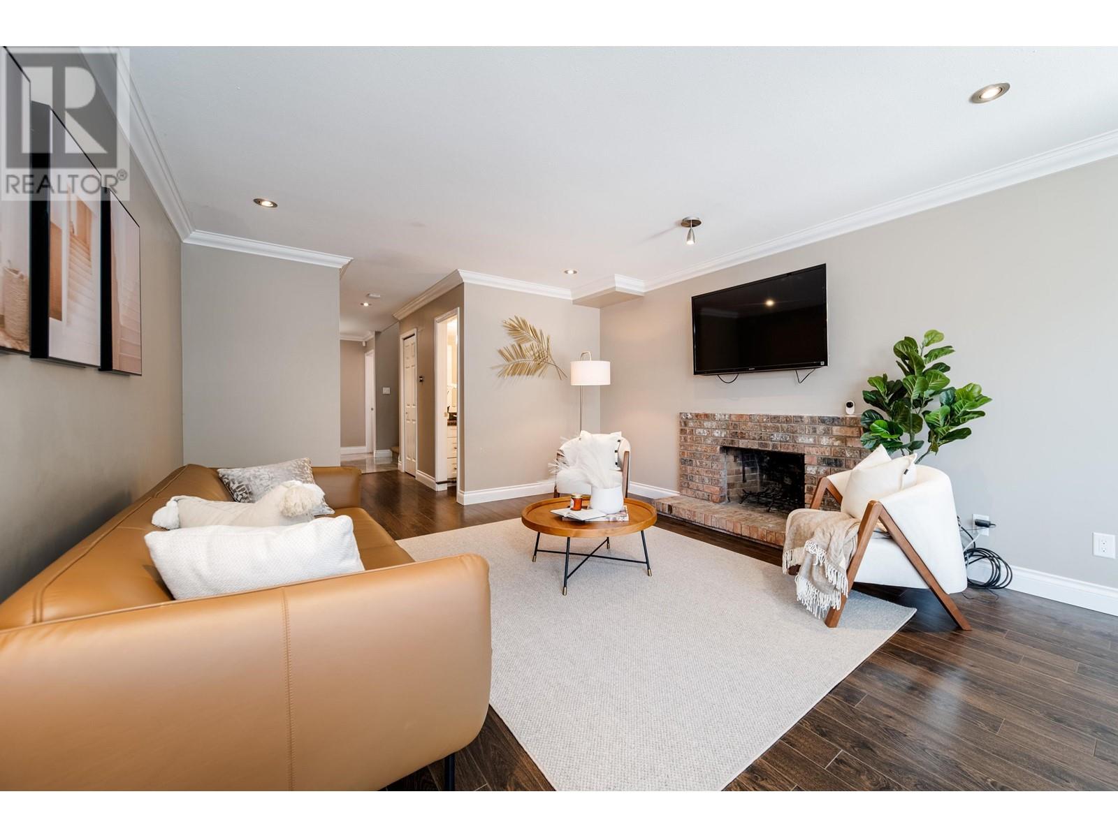Listing Picture 3 of 40 : 11651 4TH AVENUE, Richmond / 烈治文 - 魯藝地產 Yvonne Lu Group - MLS Medallion Club Member