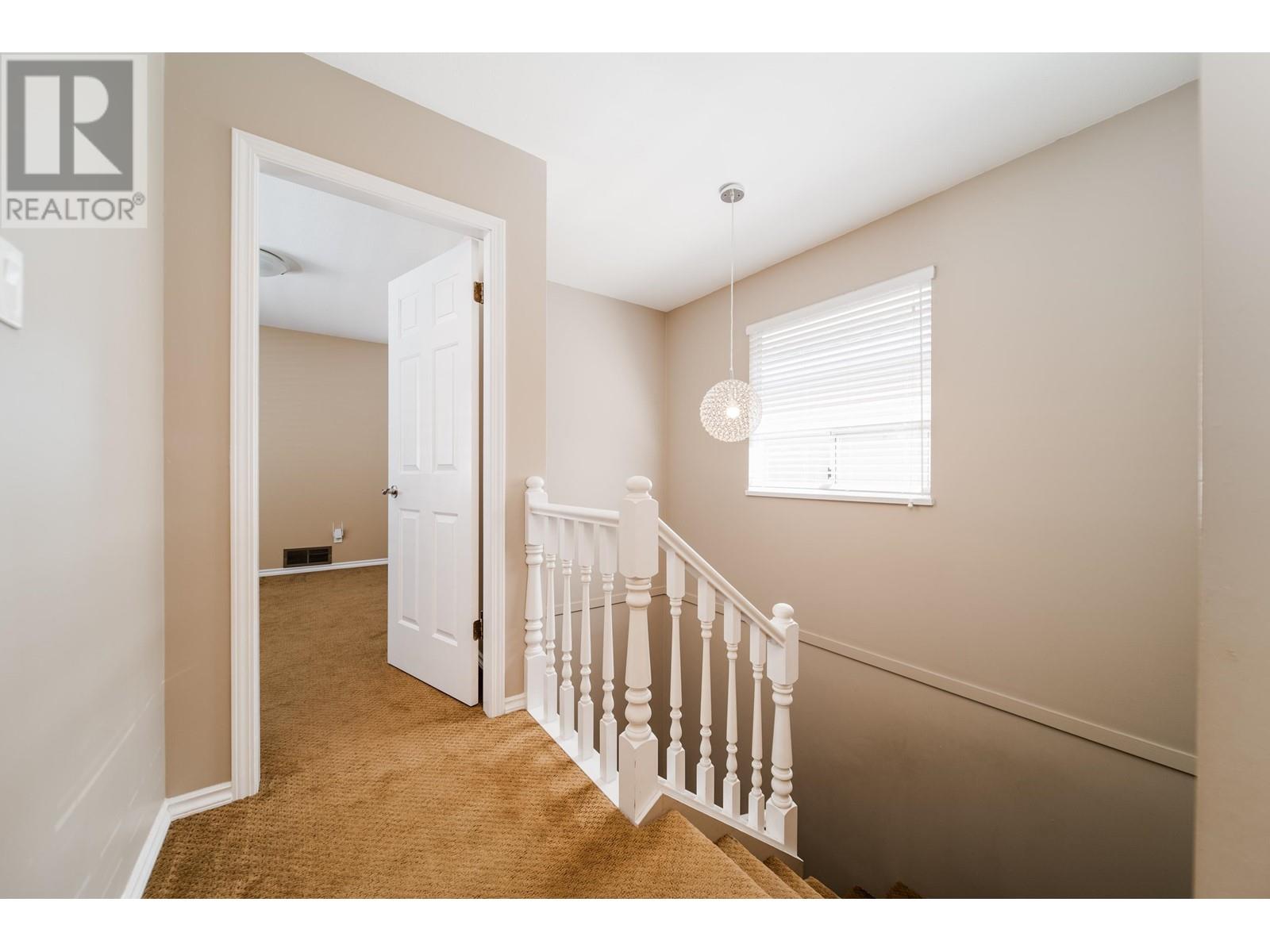 Listing Picture 24 of 40 : 11651 4TH AVENUE, Richmond / 烈治文 - 魯藝地產 Yvonne Lu Group - MLS Medallion Club Member
