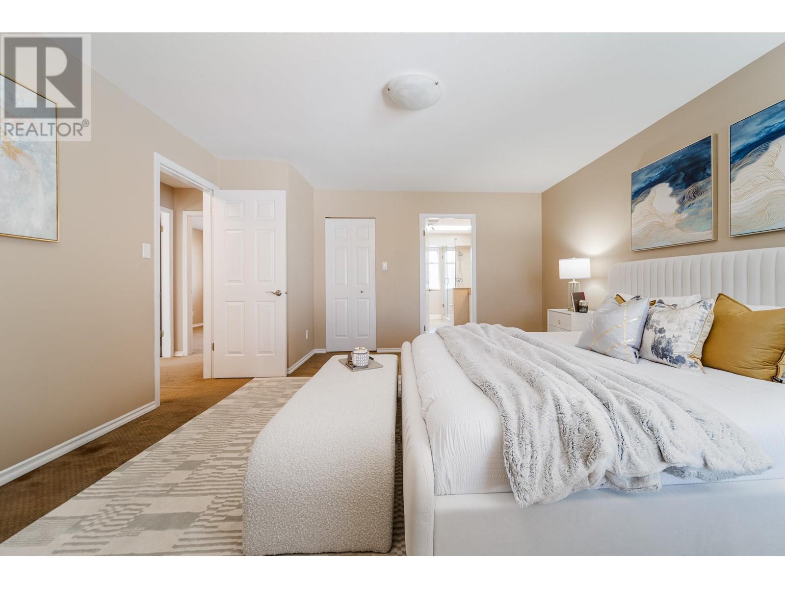 Listing Picture 17 of 40 : 11651 4TH AVENUE, Richmond / 烈治文 - 魯藝地產 Yvonne Lu Group - MLS Medallion Club Member