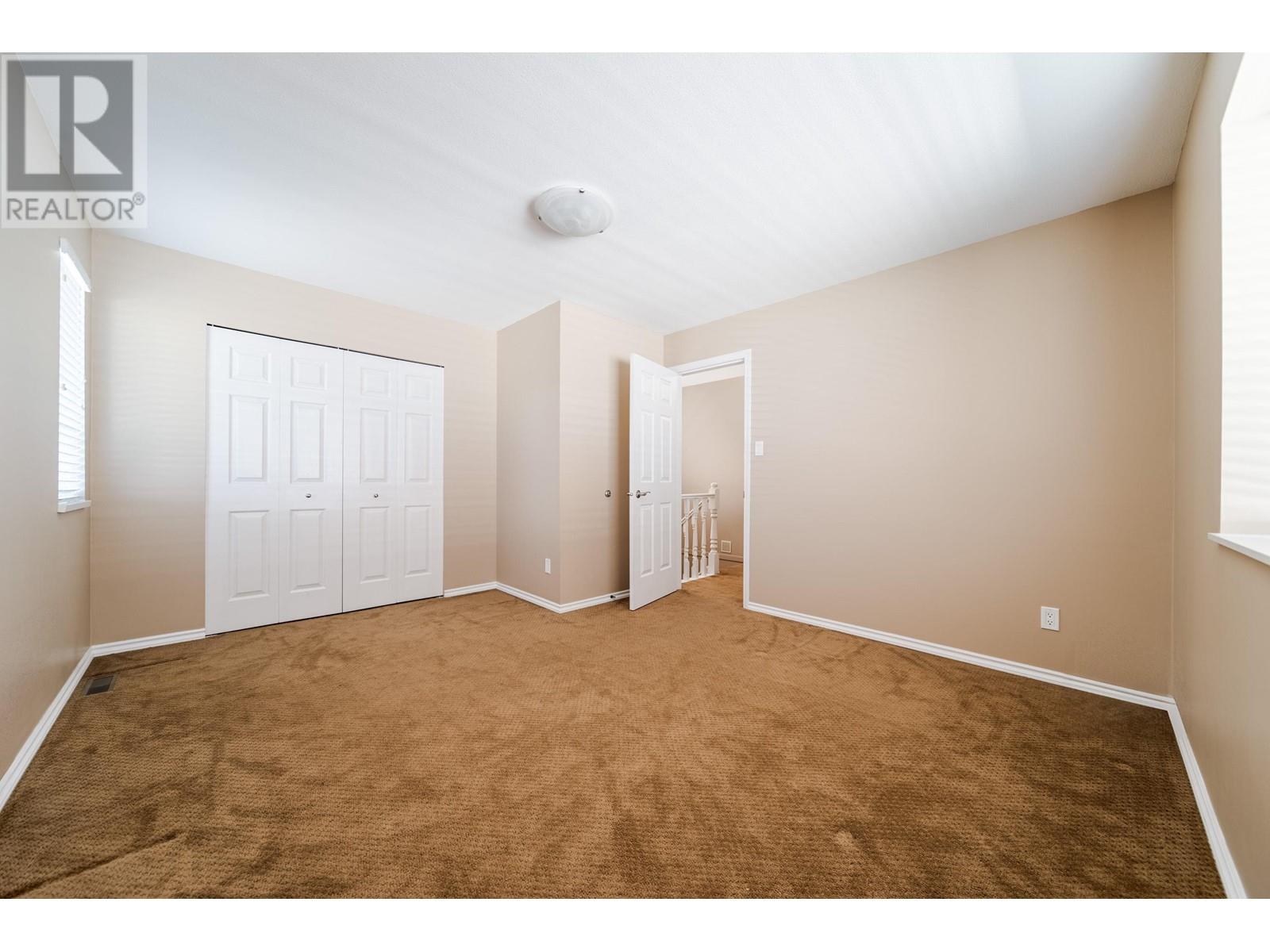 Listing Picture 26 of 40 : 11651 4TH AVENUE, Richmond / 烈治文 - 魯藝地產 Yvonne Lu Group - MLS Medallion Club Member