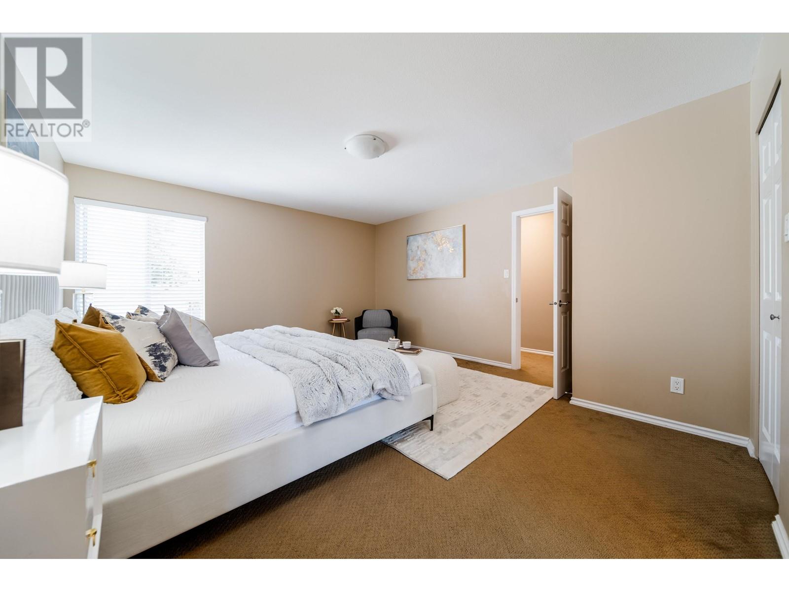 Listing Picture 18 of 40 : 11651 4TH AVENUE, Richmond / 烈治文 - 魯藝地產 Yvonne Lu Group - MLS Medallion Club Member