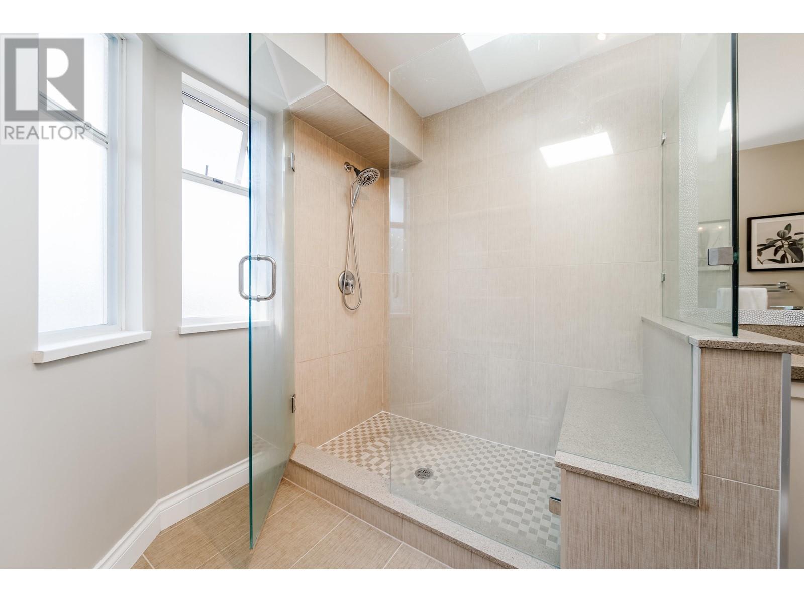 Listing Picture 21 of 40 : 11651 4TH AVENUE, Richmond / 烈治文 - 魯藝地產 Yvonne Lu Group - MLS Medallion Club Member