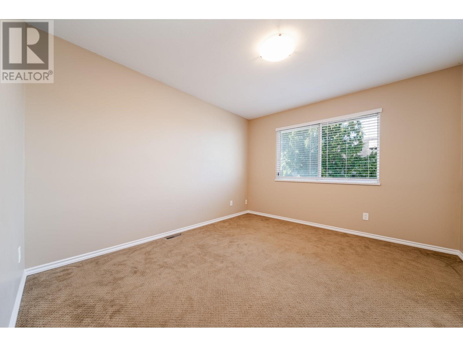 Listing Picture 29 of 40 : 11651 4TH AVENUE, Richmond / 烈治文 - 魯藝地產 Yvonne Lu Group - MLS Medallion Club Member