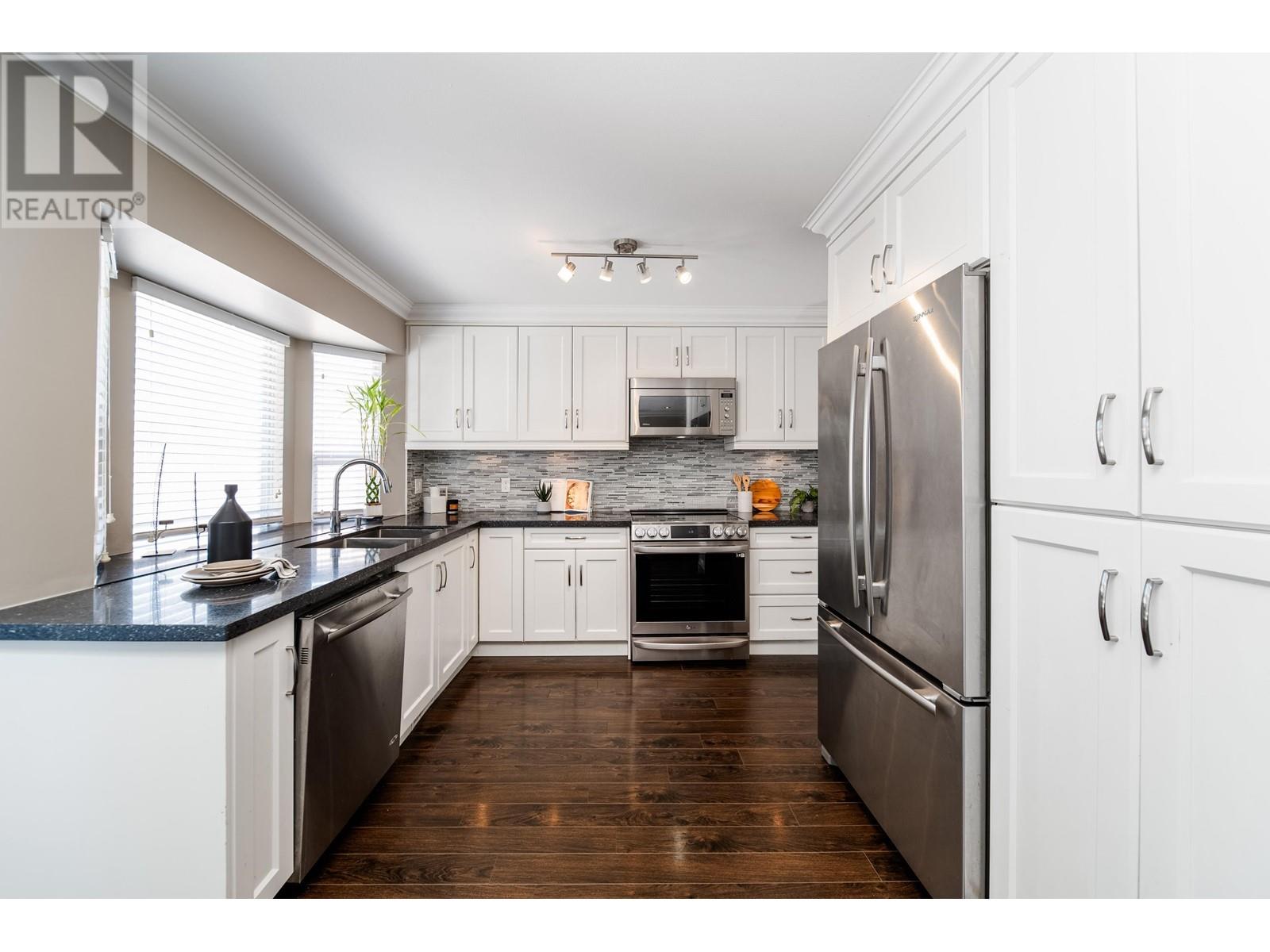 Listing Picture 7 of 40 : 11651 4TH AVENUE, Richmond / 烈治文 - 魯藝地產 Yvonne Lu Group - MLS Medallion Club Member