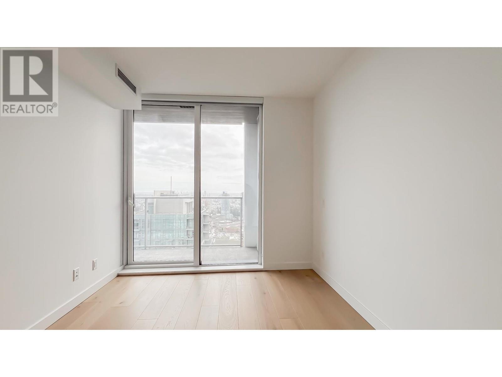 Listing Picture 5 of 27 : 3909 6000 MCKAY AVENUE, Burnaby / 本拿比 - 魯藝地產 Yvonne Lu Group - MLS Medallion Club Member