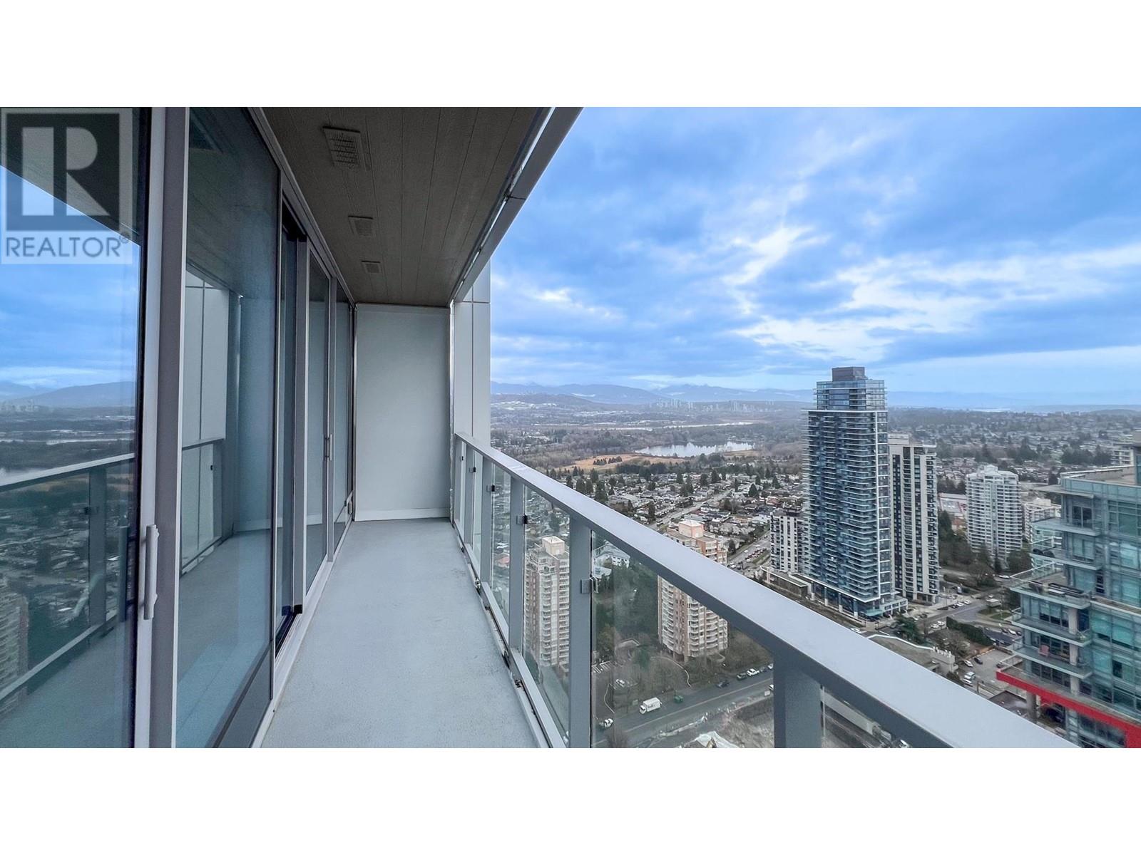 Listing Picture 11 of 27 : 3909 6000 MCKAY AVENUE, Burnaby / 本拿比 - 魯藝地產 Yvonne Lu Group - MLS Medallion Club Member